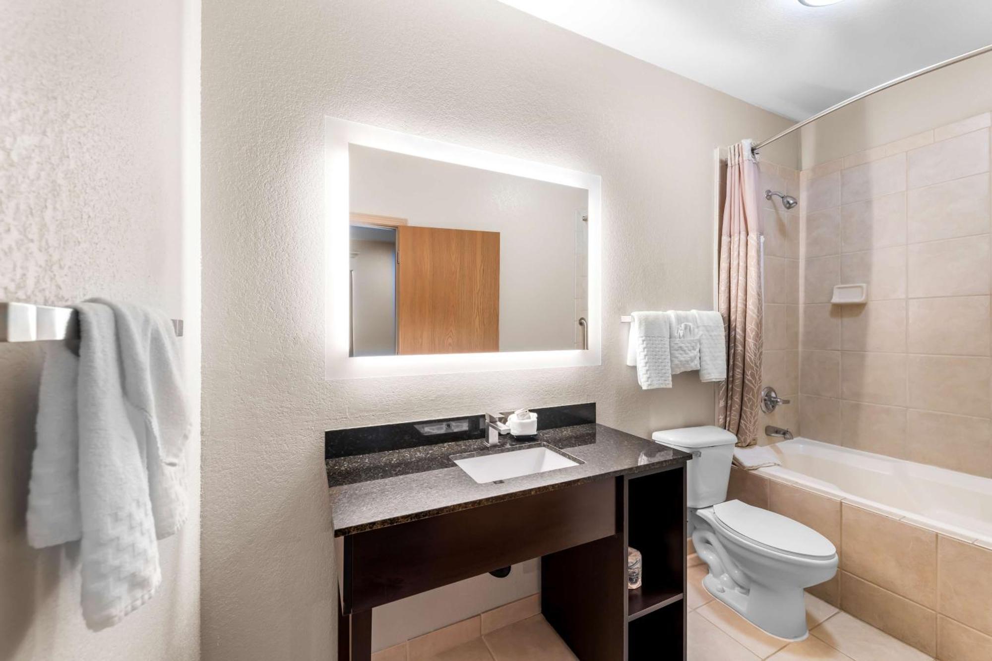 Best Western Halito Inn Calera Esterno foto
